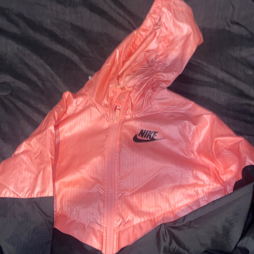 Nike wind breaker